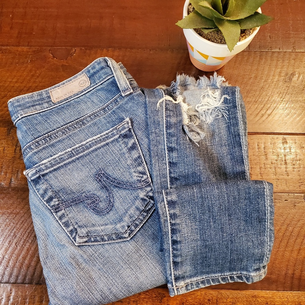 Distressed AG Jeans Skinny Size 25R